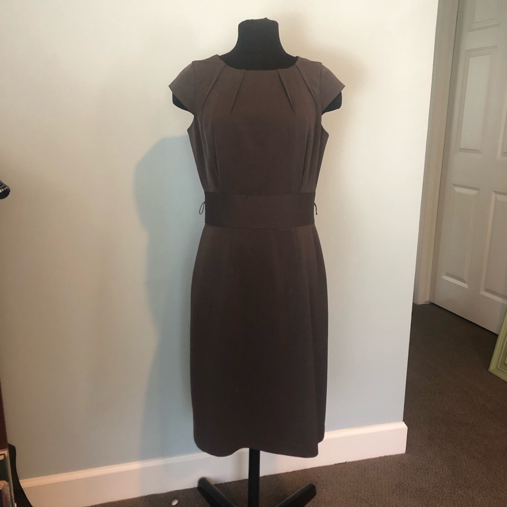 Midi pencil dress in taupe